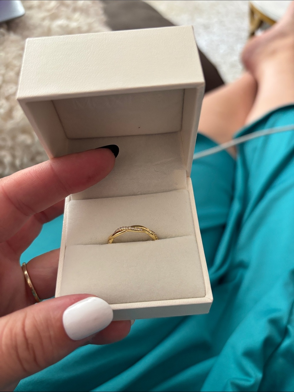 Elegant Gold-tone Marquis Gemstone Ring